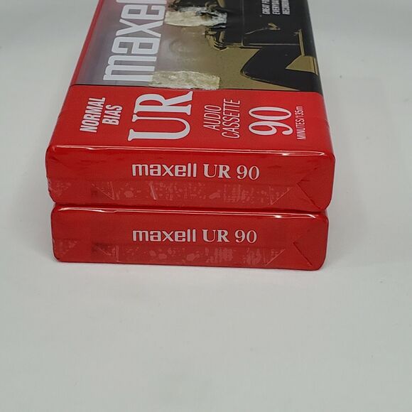 Lot of 2 NEW Maxell UR 90 Blank Audio Cassette Tapes 90 Minutes - SEALED - Picture 4 of 7